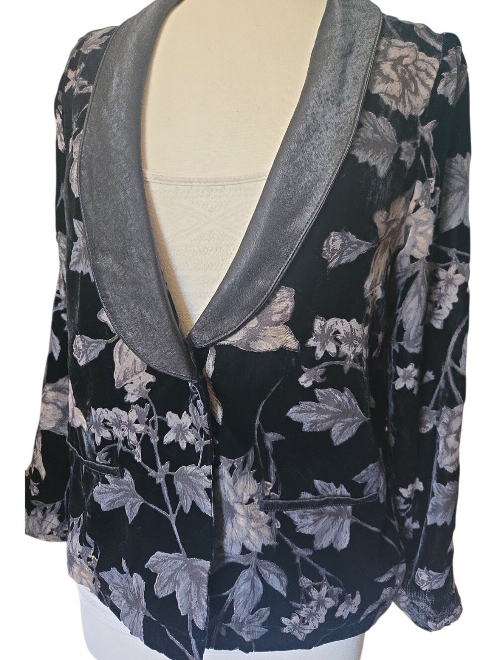 Sage Black Floral Velvet Blazer with Satin Shawl Collar XS